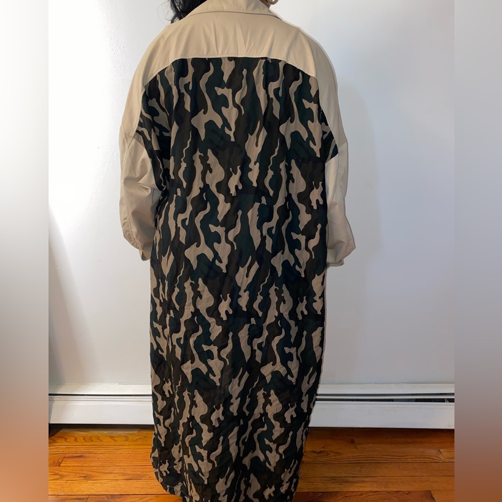 Pretty little thing open long camouflage and beige ( tan )trench … no buttons